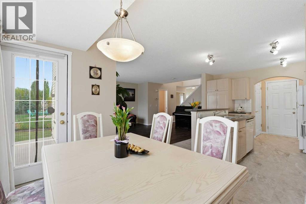 54 Cougar Ridge Bay SW - photo 10