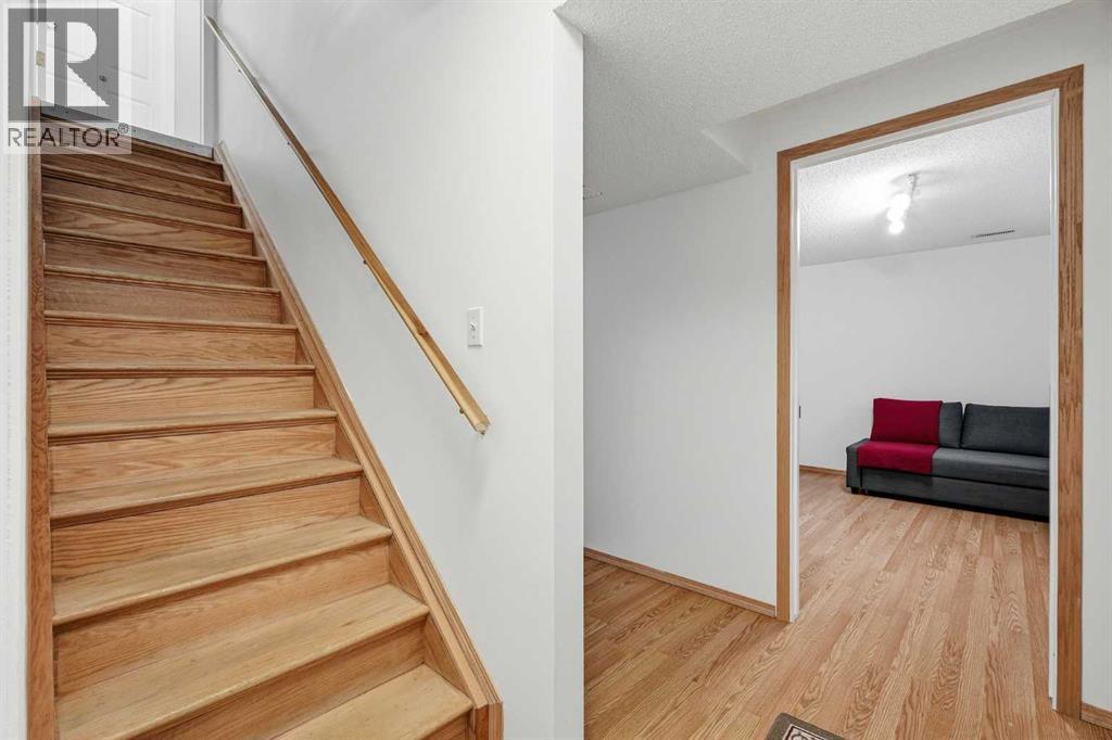 54 Cougar Ridge Bay SW - photo 21