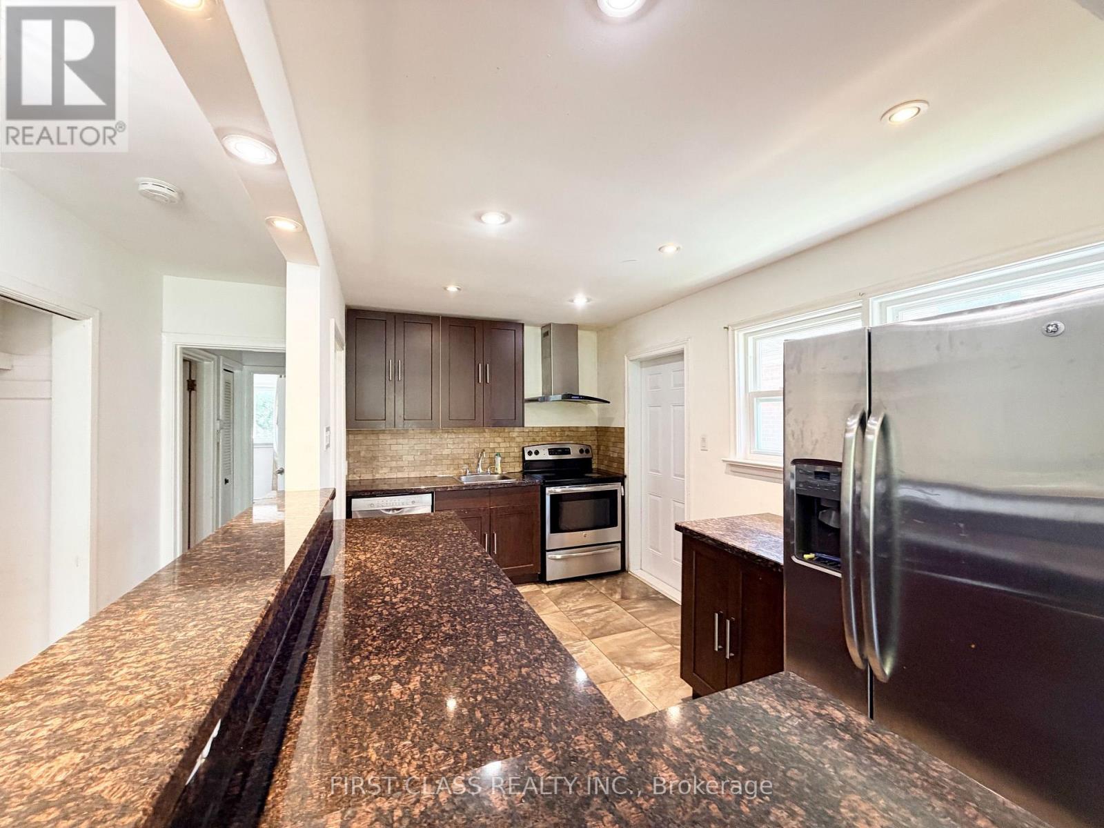 87 VAUXHALL DRIVE, Toronto (Dorset Park) — photo 5
