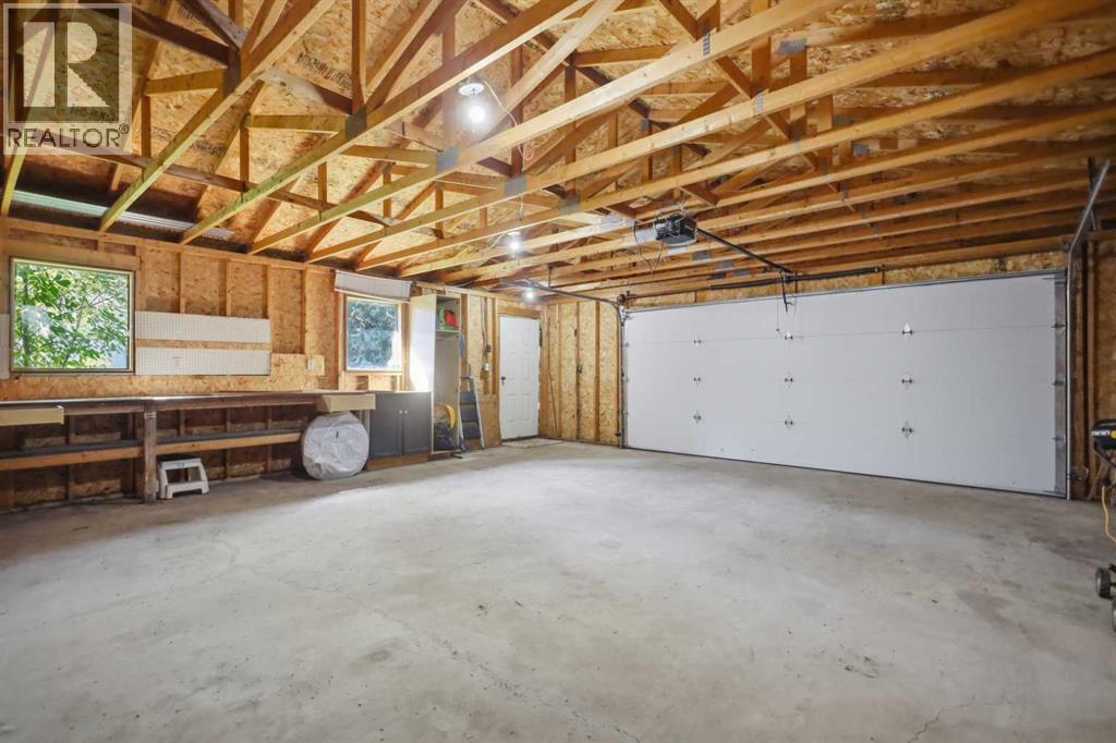 Listing photo – 5120 53 Avenue, Ponoka