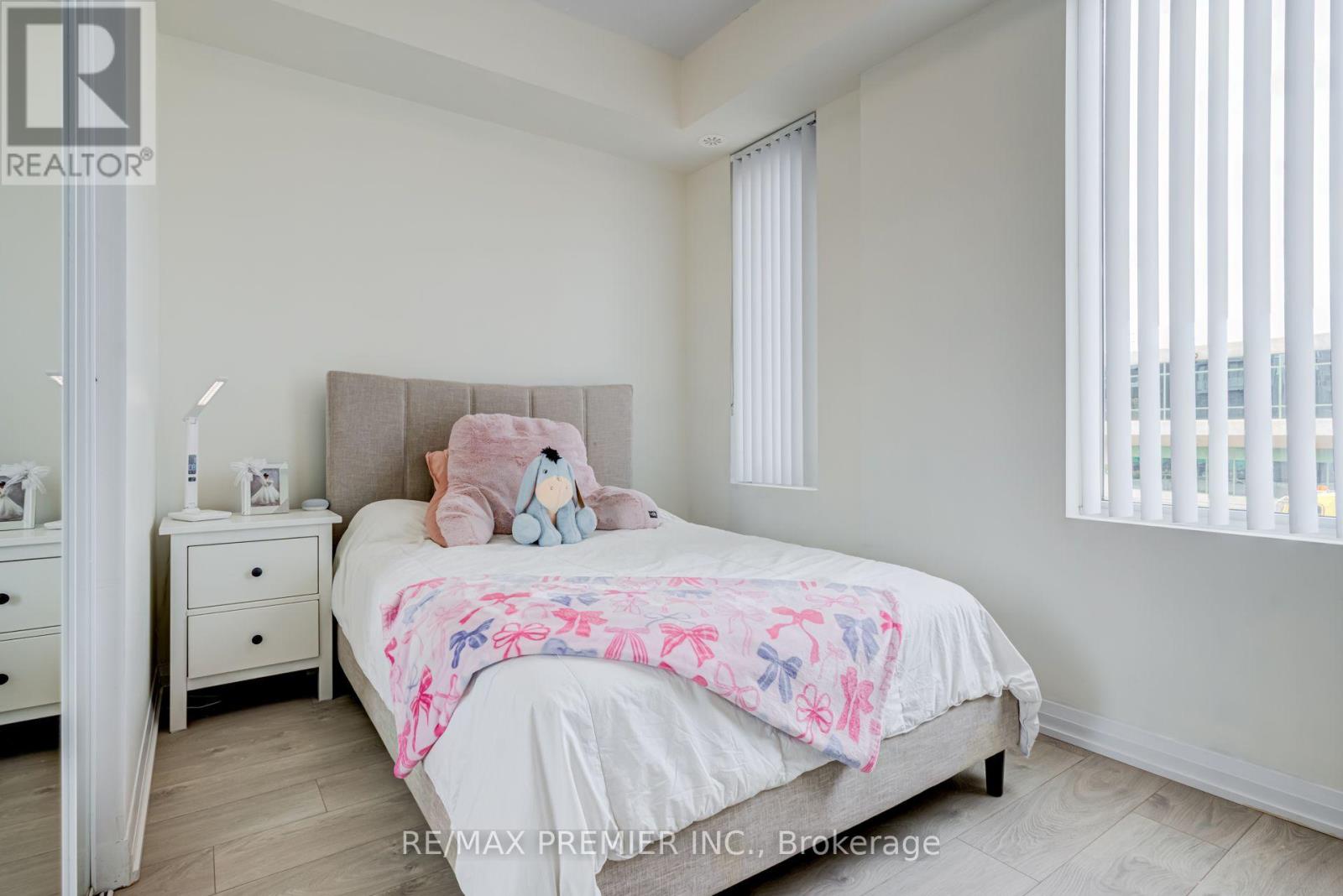 #TH 5 1010 PORTAGE PARKWAY - 20