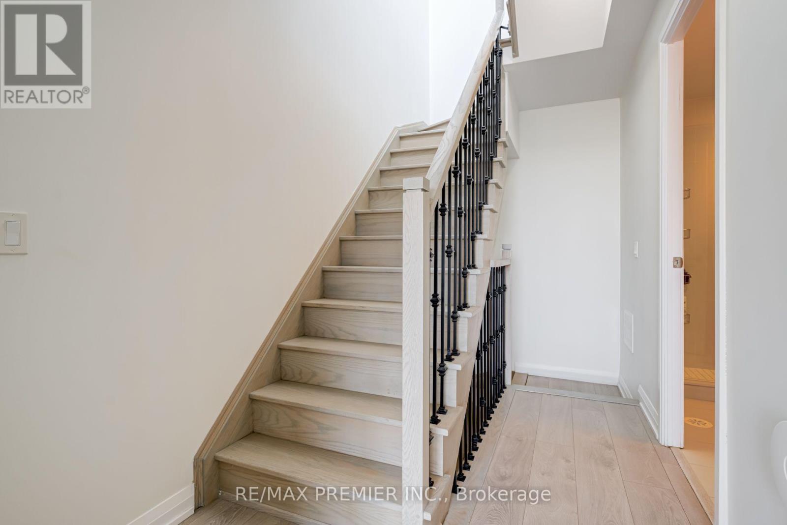 #TH 5 1010 PORTAGE PARKWAY - 21