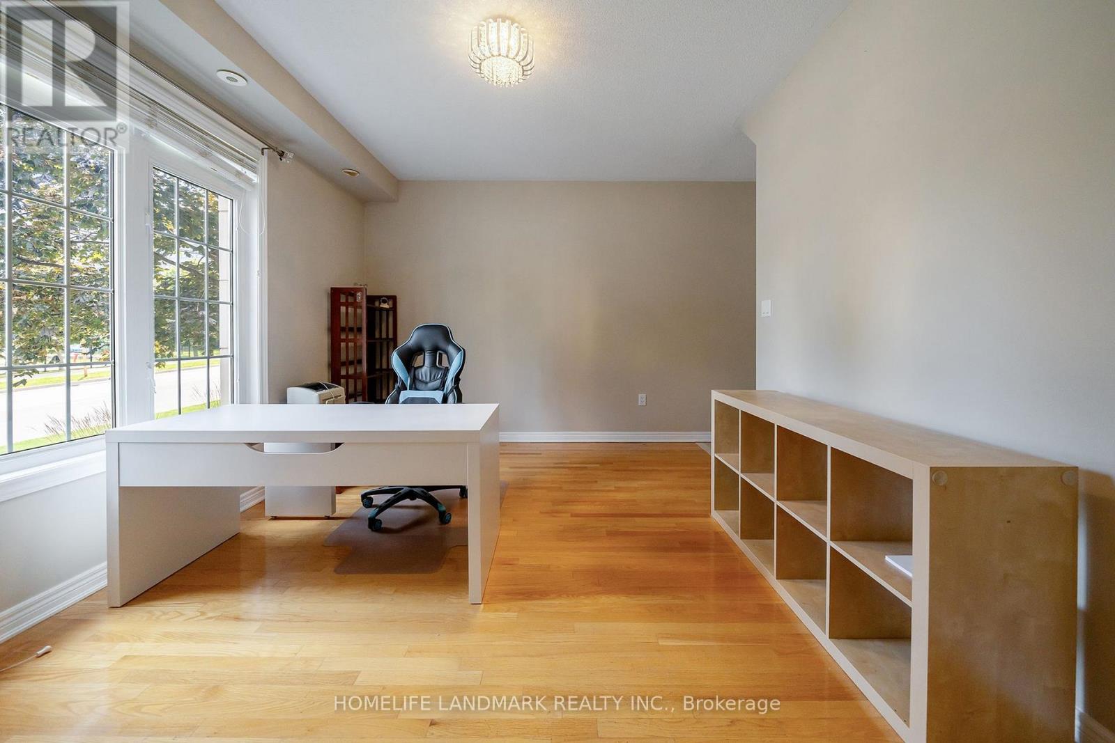 #15 130 PARK STREET E - 11