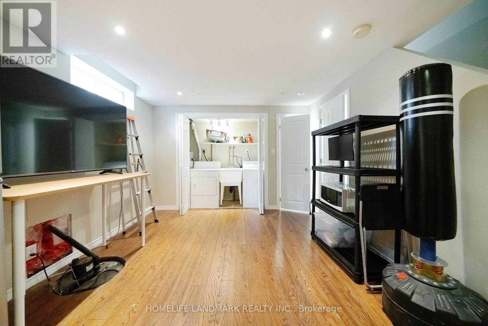 130 PARK STREET E - 23