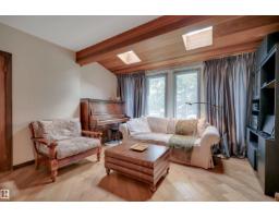 Mud room - 10524 75 Av Nw, Edmonton, AB T6E1J4 Photo 10