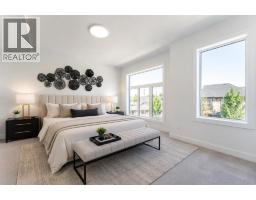 73 7 Street NE - photo 3