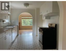 4pc Bathroom - 4213 Casino Road, Trail, BC V1R4X3 Photo 7