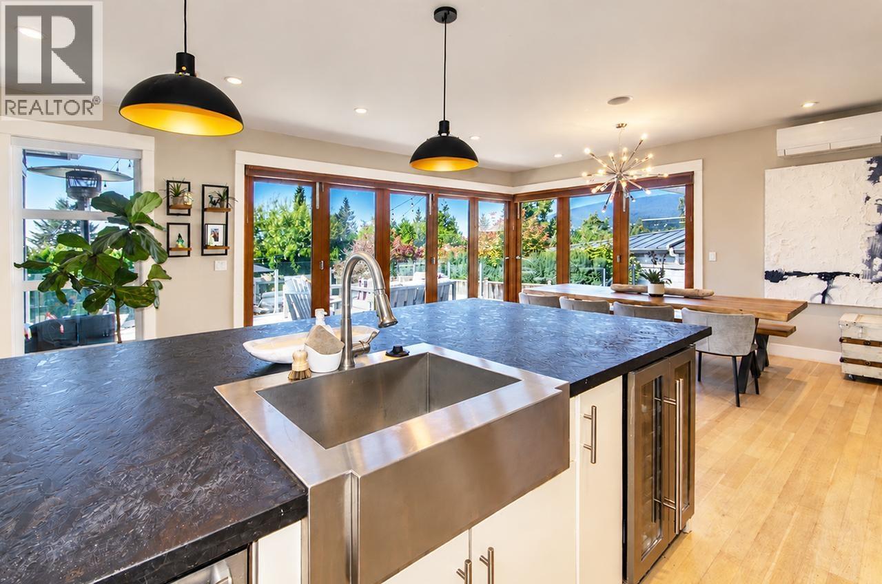 649 SYLVAN AVENUE, Vancouver