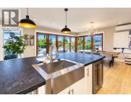 649 Sylvan Avenue, Vancouver, BC V7R2E8 Photo 10