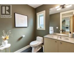 649 Sylvan Avenue, Vancouver, BC V7R2E8 Photo 15