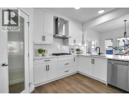 4pc Bathroom - 309 Everridge Drive Sw, Calgary, AB T2Y5E6 Photo 14