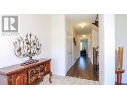 Primary Bedroom - 1474 Simpkin Court, Innisfil, ON L0L1W0 Photo 12