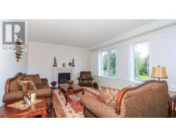 Kitchen - 1474 Simpkin Court, Innisfil, ON L0L1W0 Photo 6