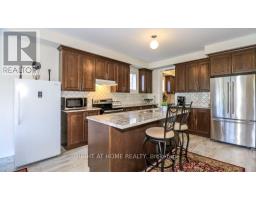 Pantry - 1474 Simpkin Court, Innisfil, ON L0L1W0 Photo 7
