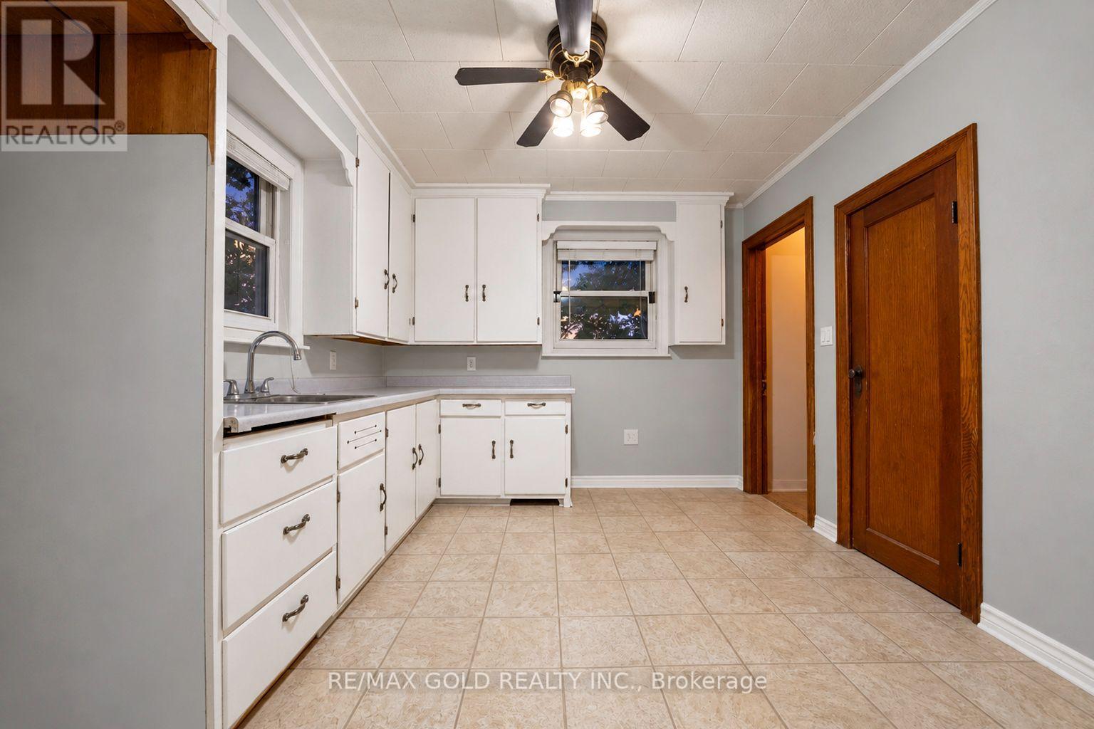 15208 AIRPORT ROAD, Caledon — photo 12