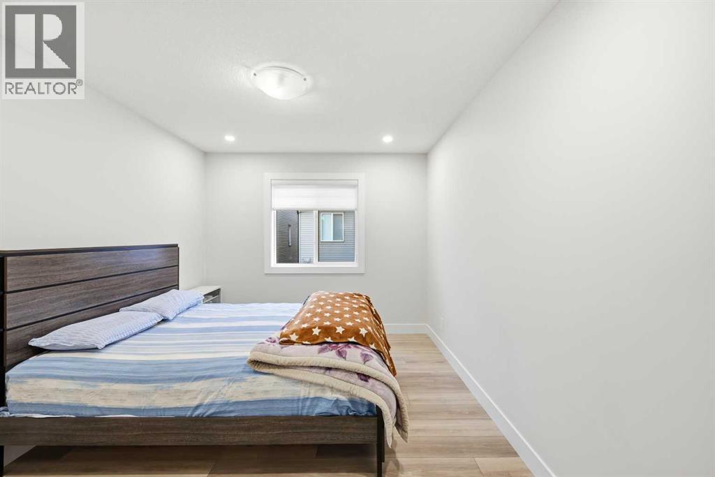 228 Carringham Road NW - photo 32