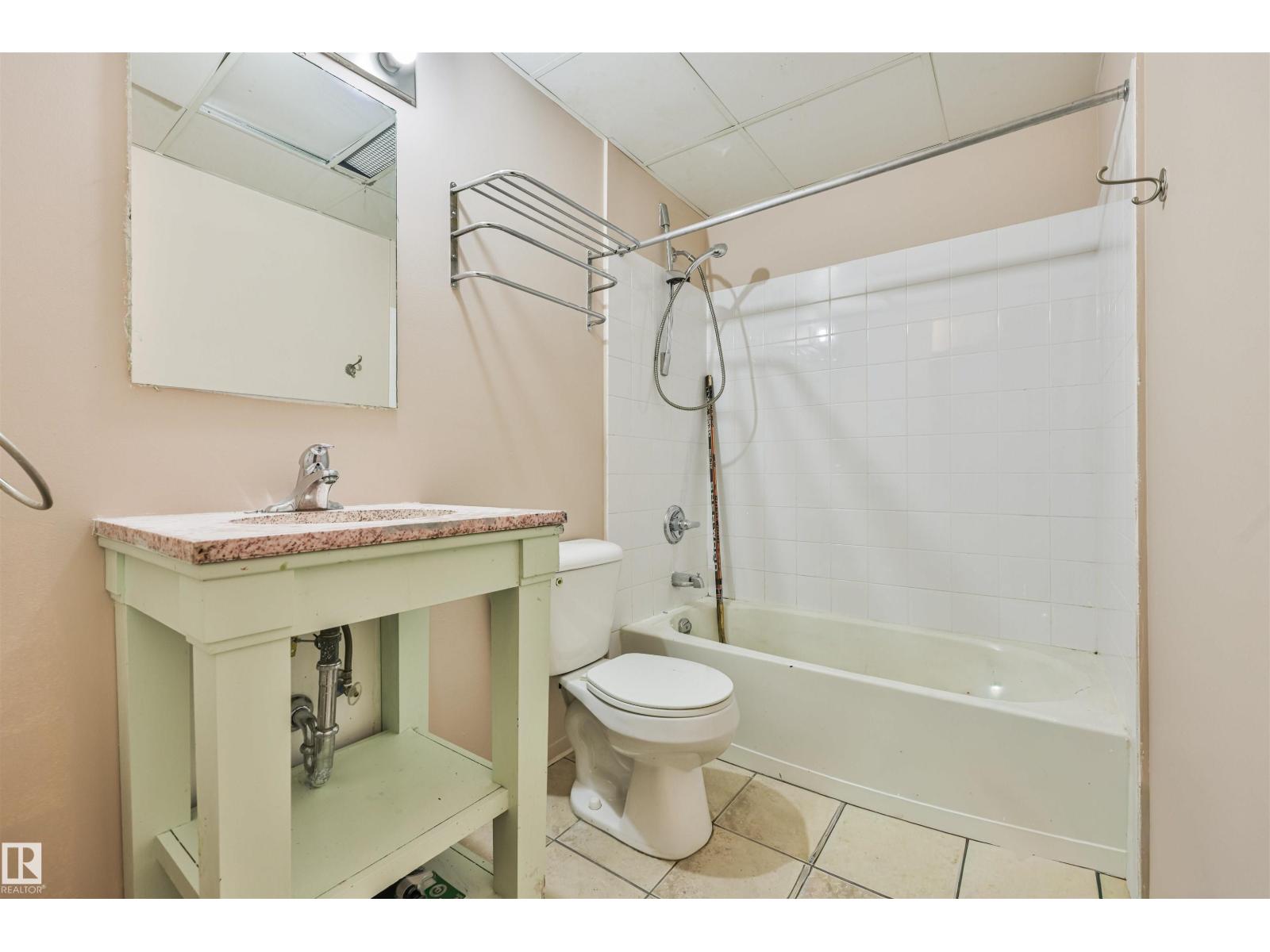 #706 10024 JASPER AV NW - 3