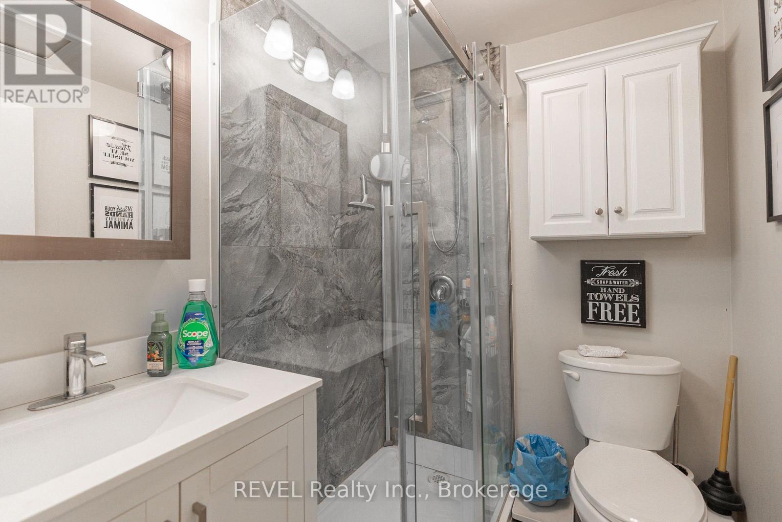 650 DEERE STREET - 21