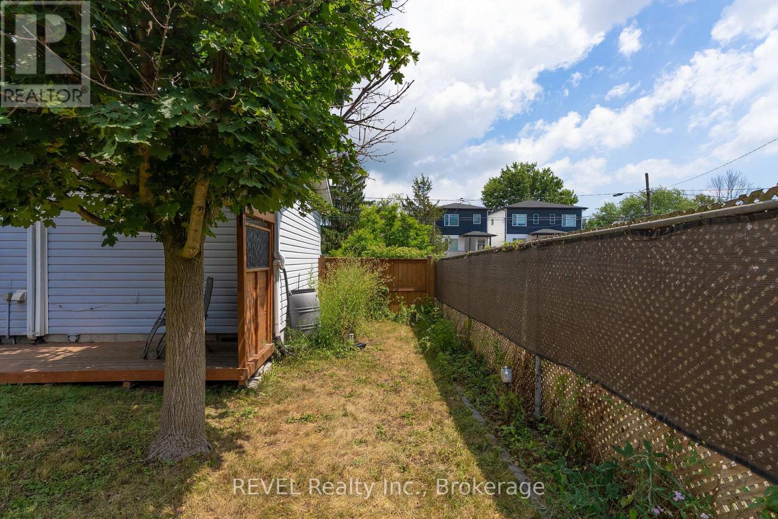 650 DEERE STREET - 31