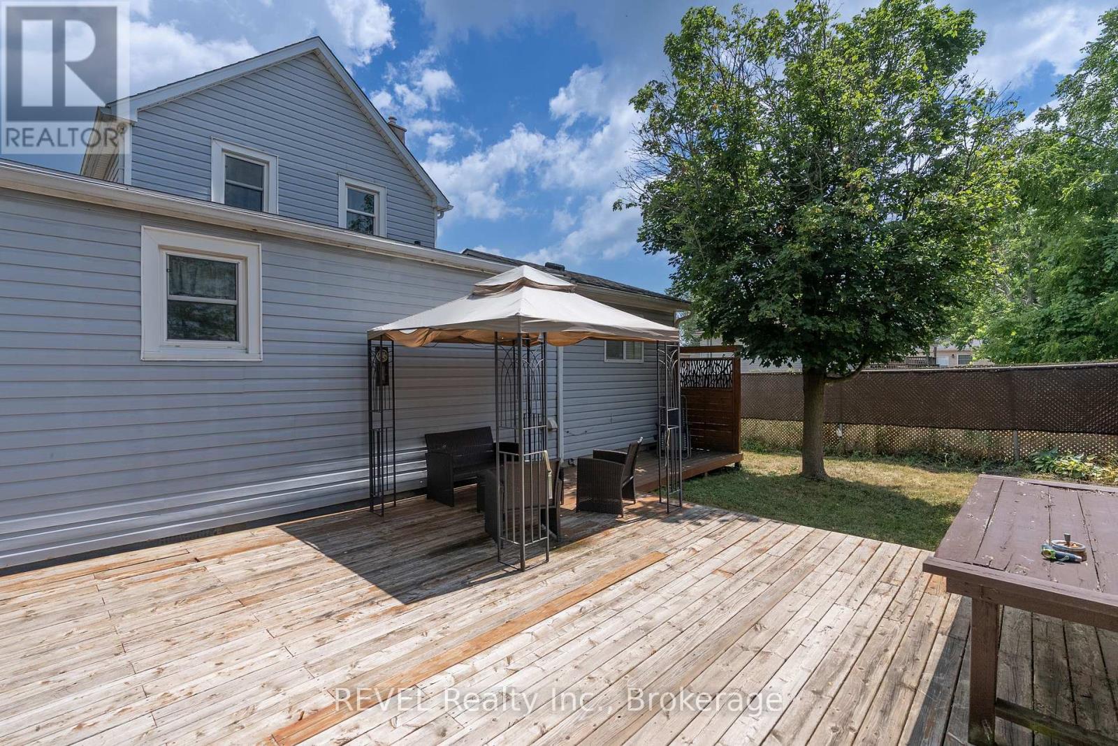 650 DEERE STREET - 34