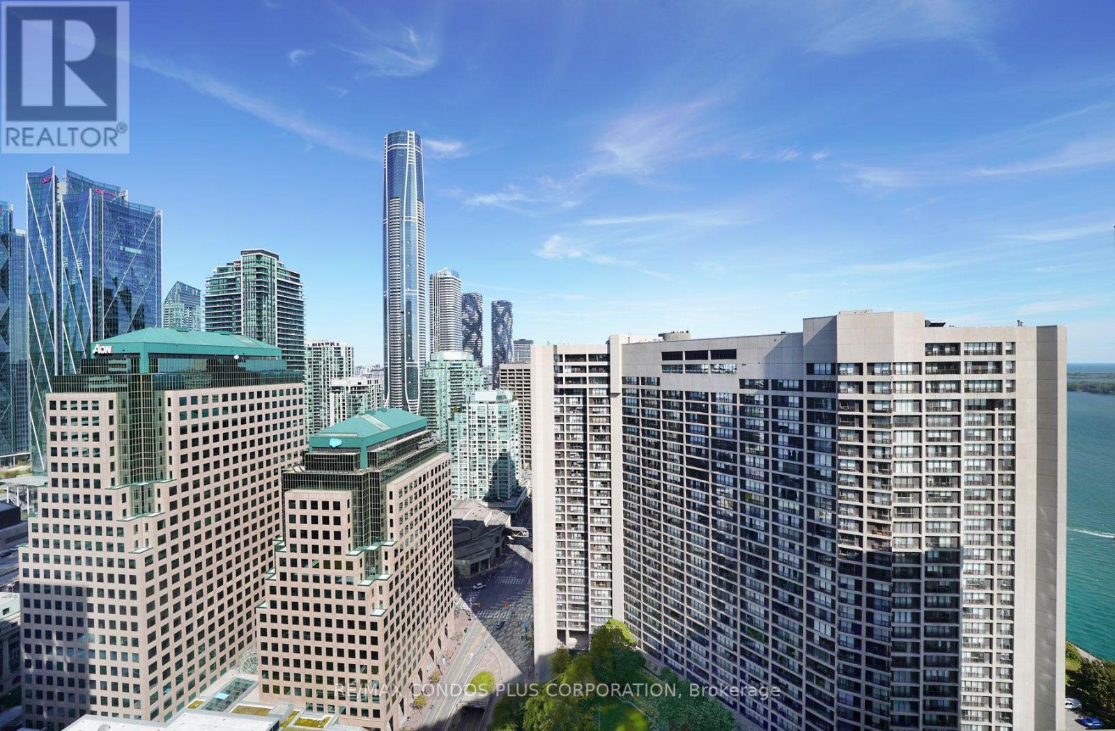 #3615 55 HARBOUR SQUARE - 2