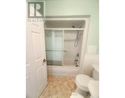 Upper/2nd Floor - 1044 Kingston Road, Toronto, ON M4E1T4 Photo 17
