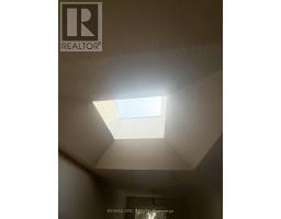 Upper/2nd Floor - 1044 Kingston Road, Toronto, ON M4E1T4 Photo 9