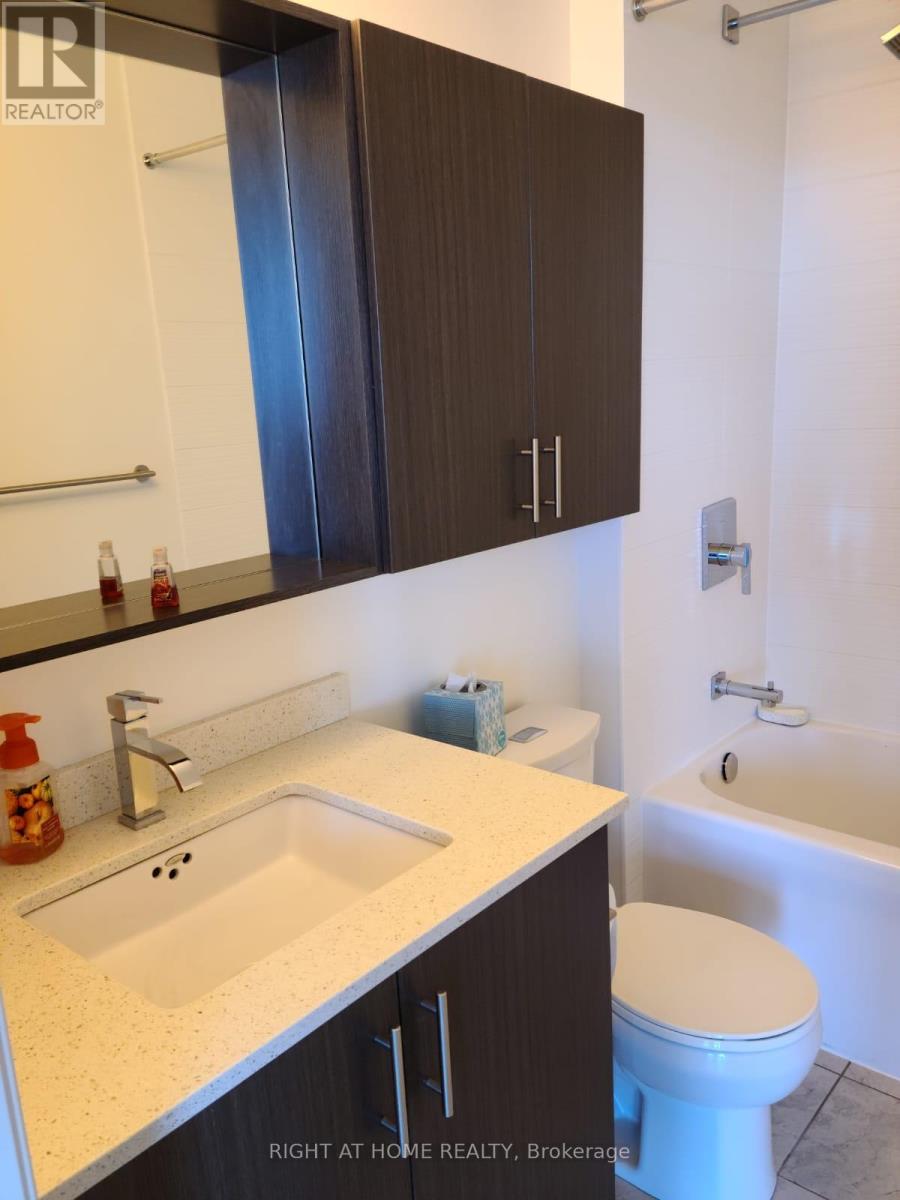 2901 - 3600 HIGHWAY 7 ROAD, Vaughan (Vaughan Corporate Centre) — photo 12