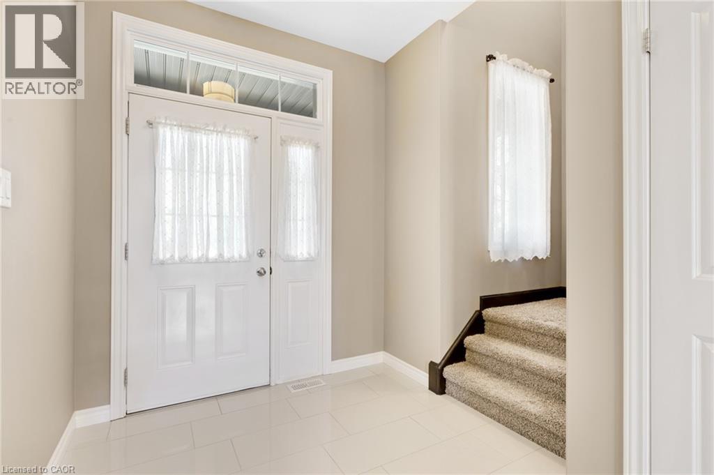 621 SUNDEW Drive, Waterloo — photo 5