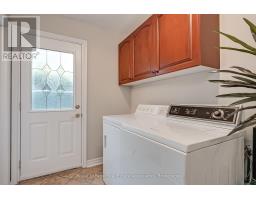 2553 Annelyn Court, Mississauga, ON L5C2Z7 Photo 36