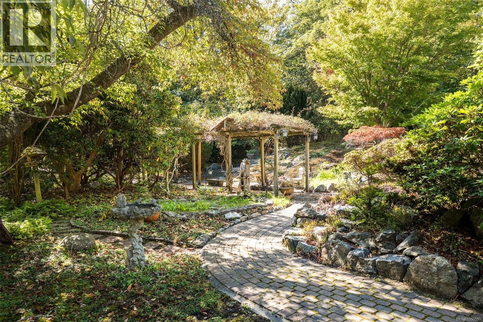 30 Beach Dr - 31