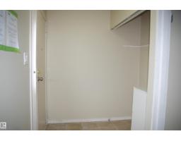 83 Amberly Co Nw, Edmonton, AB T5A2H9 Photo 6