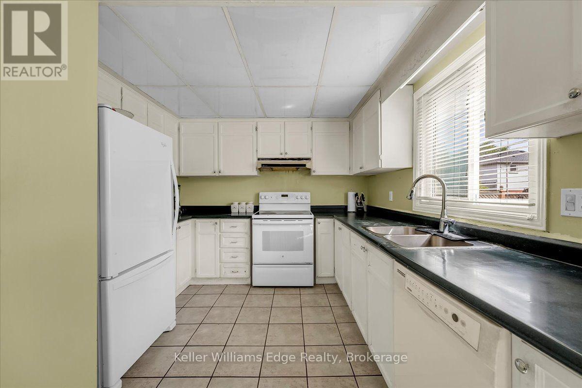 3346 PALMER DRIVE - 20