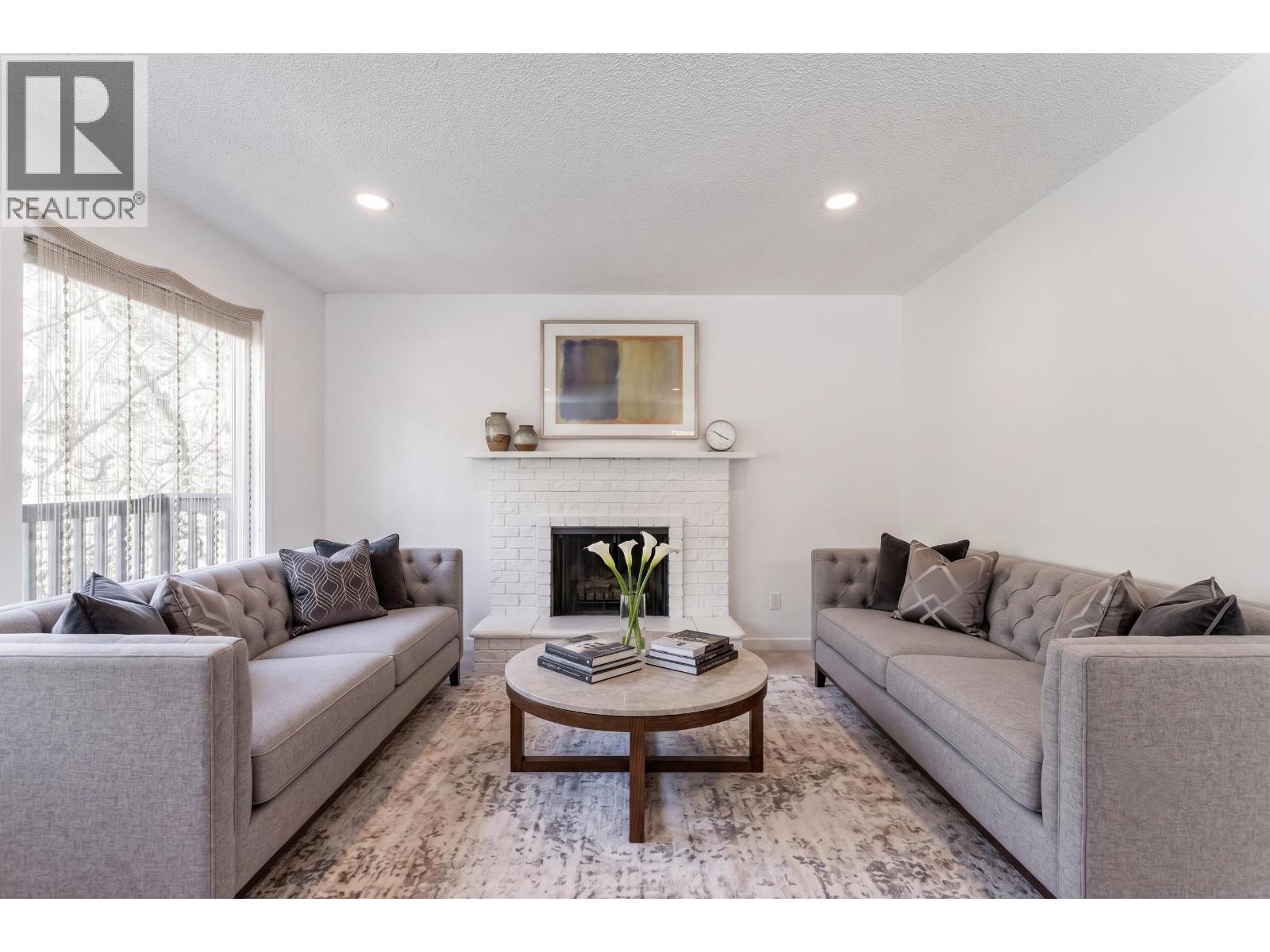 1949 MAHON AVENUE, North Vancouver