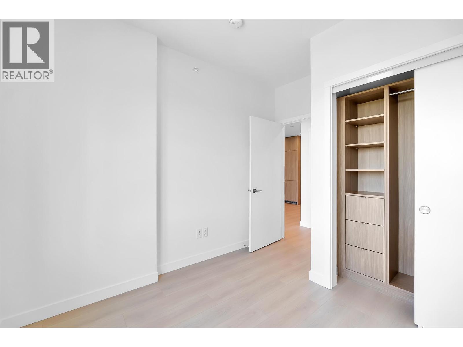 2XXX 626 CLAREMONT STREET, Coquitlam