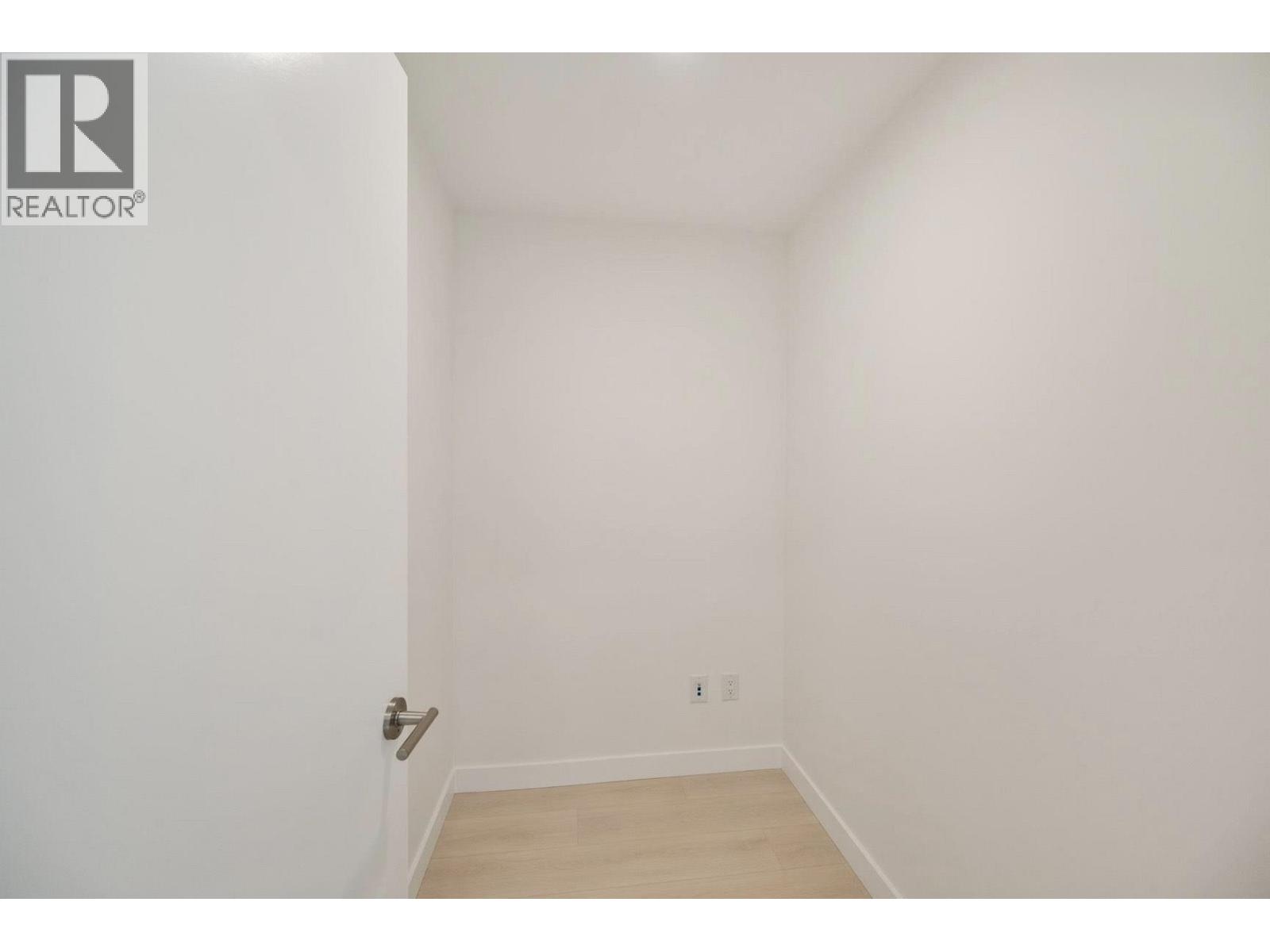 2XXX 626 CLAREMONT STREET, Coquitlam