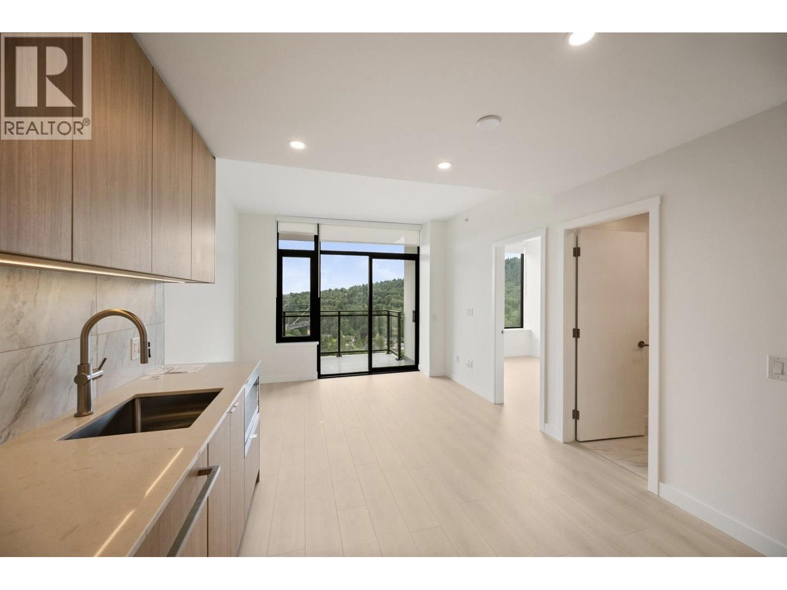 2XXX 626 CLAREMONT STREET, Coquitlam