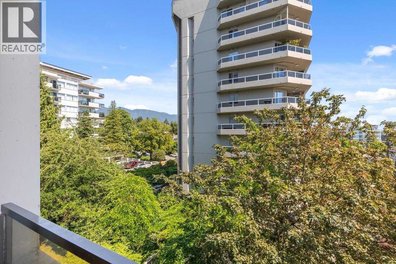 1737 DUCHESS AVENUE, West Vancouver