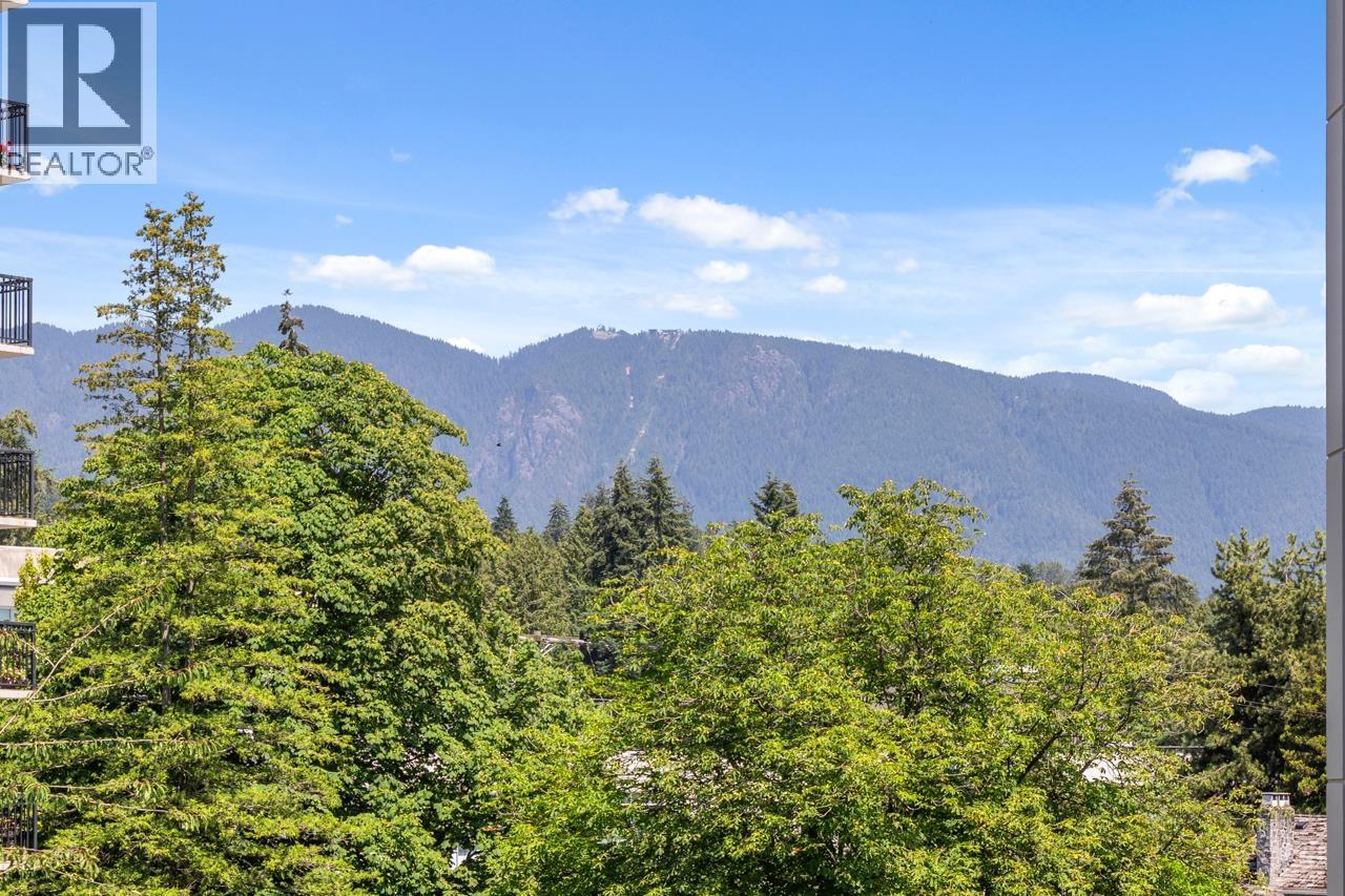 1737 DUCHESS AVENUE, West Vancouver