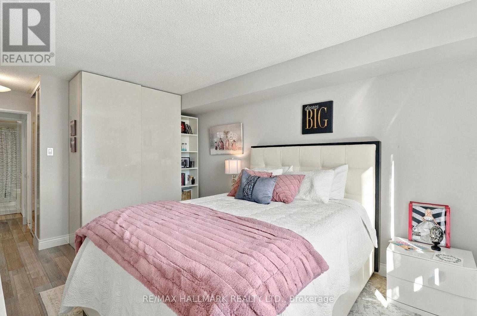 #903 1485 LAKESHORE ROAD E - 21