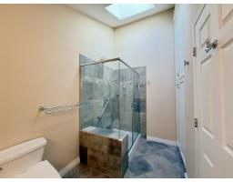 1909 E Southmere Crescent, Surrey, BC V4A6Z1 Photo 13