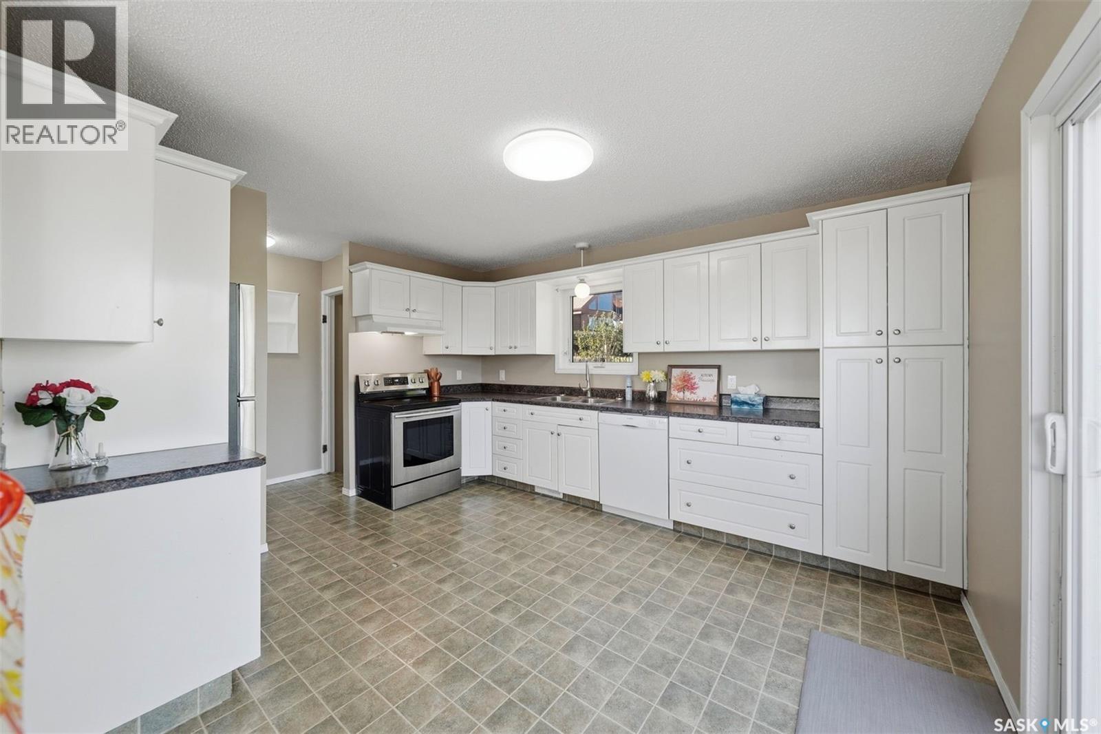 218 Jean STREET E, Manitou Beach — photo 9