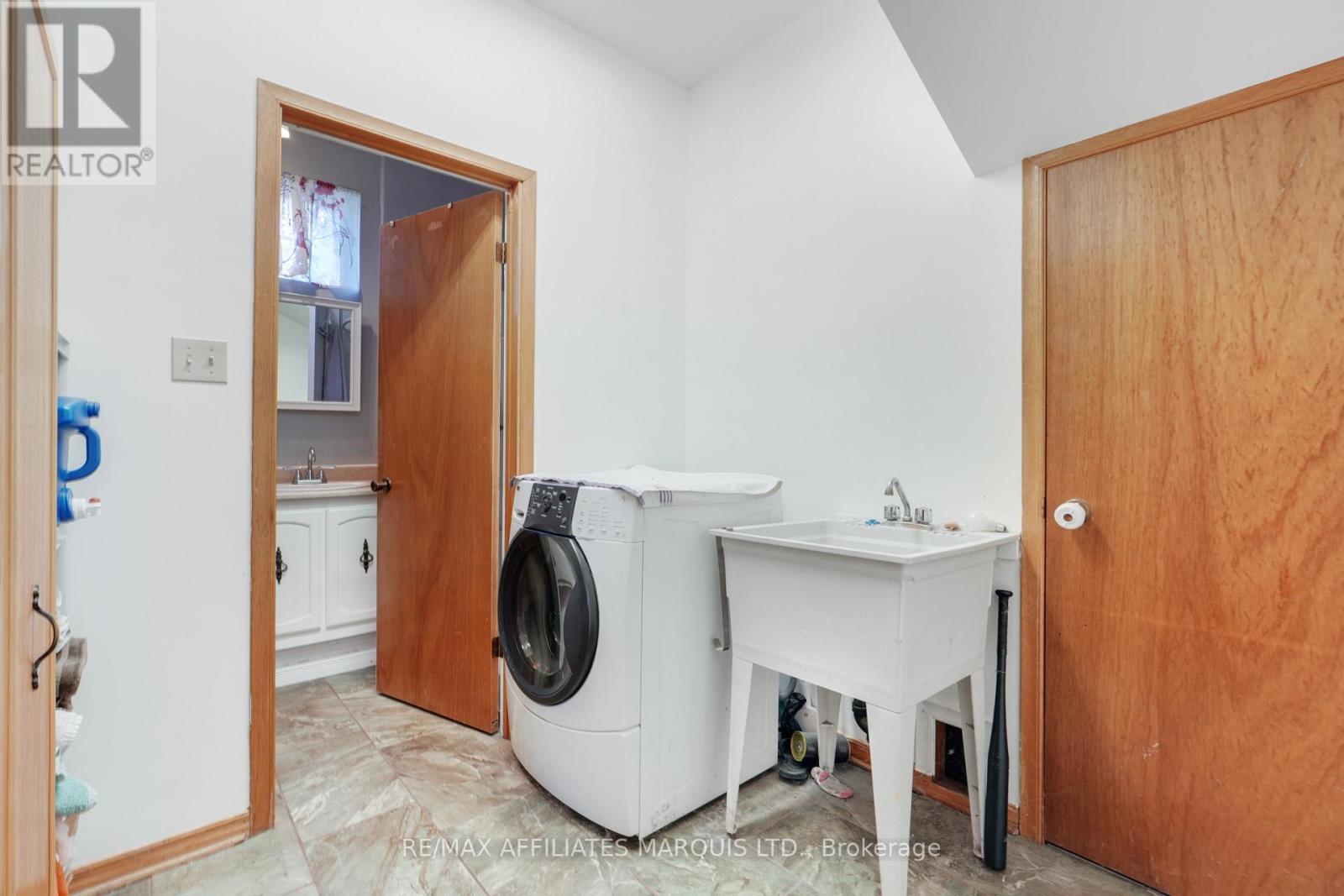 605 KIRKWOOD STREET - 33
