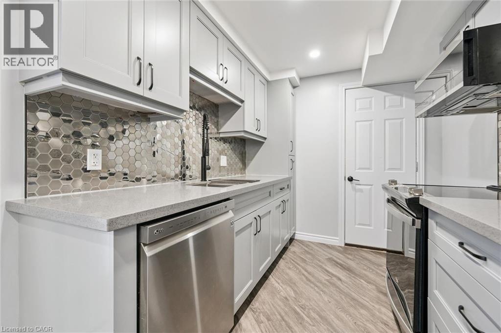 153 SIMS ESTATE Drive Unit# 2, Kitchener — photo 10