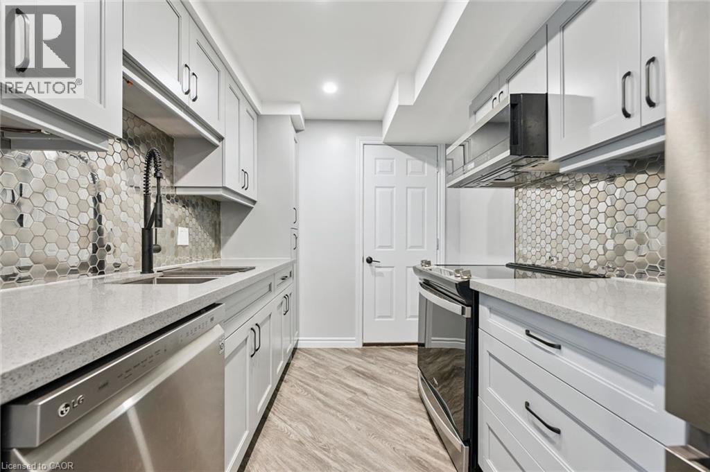 153 SIMS ESTATE Drive Unit# 2, Kitchener — photo 11