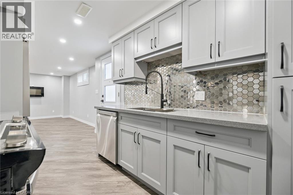 153 SIMS ESTATE Drive Unit# 2, Kitchener — photo 12