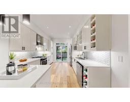 Bathroom - 82 Caroline Avenue, Toronto, ON M4M2X7 Photo 9
