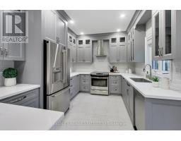 20 Trish Drive, Richmond Hill, ON L4E5C5 Photo 14