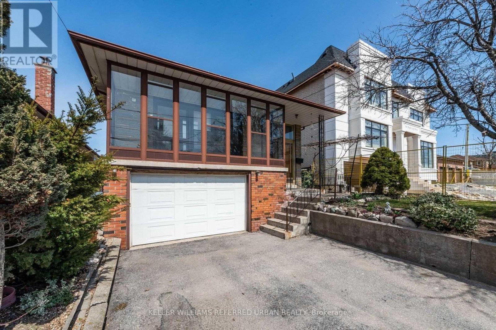 Photo of 384 Maple Leaf Drive
