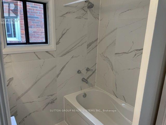 127 BRISTOL AVENUE, Toronto (Dovercourt-Wallace Emerson-Junction) — photo 6